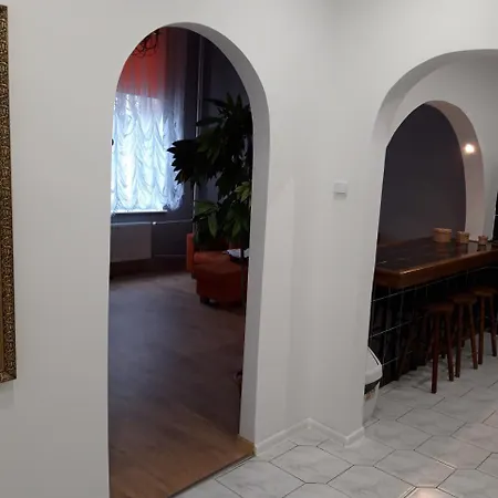 Hostel Szkolne Schronisko Mlodziezowe *