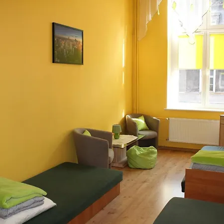 Szkolne Schronisko Mlodziezowe *