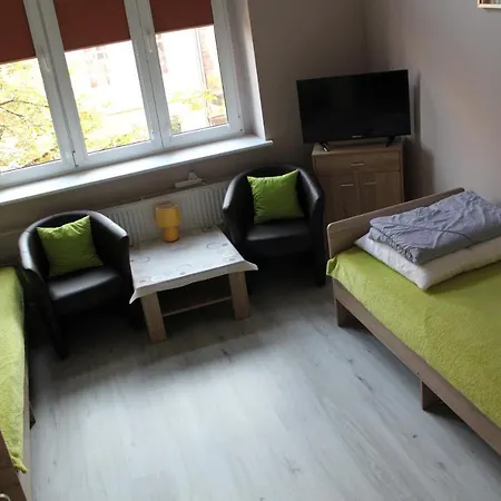 Szkolne Schronisko Mlodziezowe *