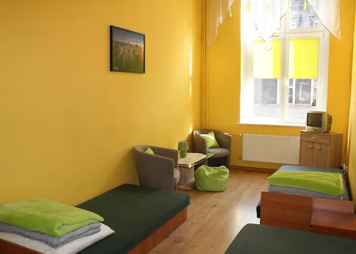 Szkolne Schronisko Mlodziezowe *